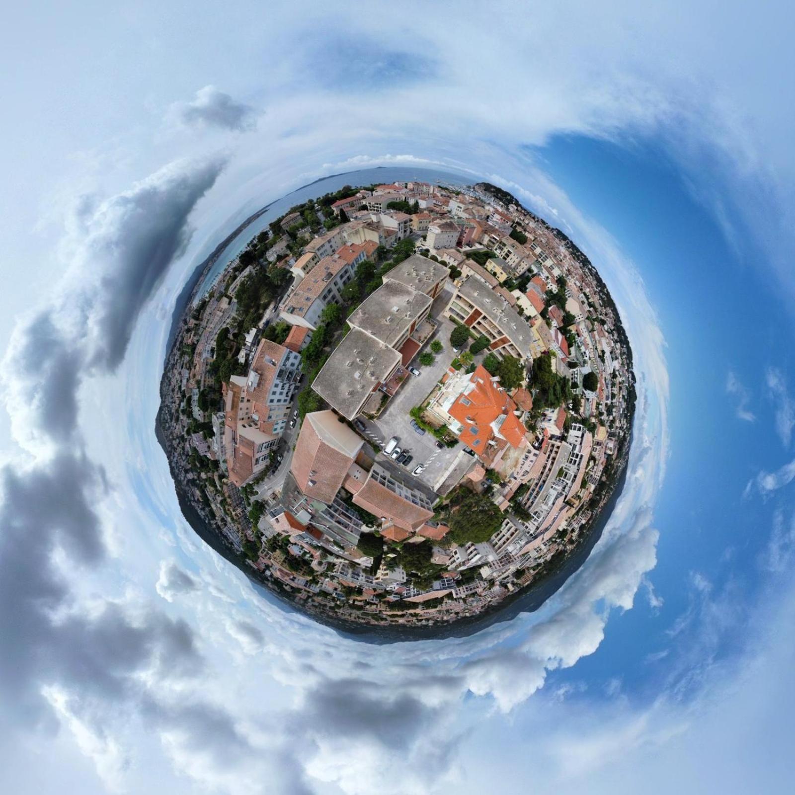 Sanary- La Vie Est Belle- Centre Ville 2 Minutes A Pied- Plage 5 Minutes Buitenkant foto